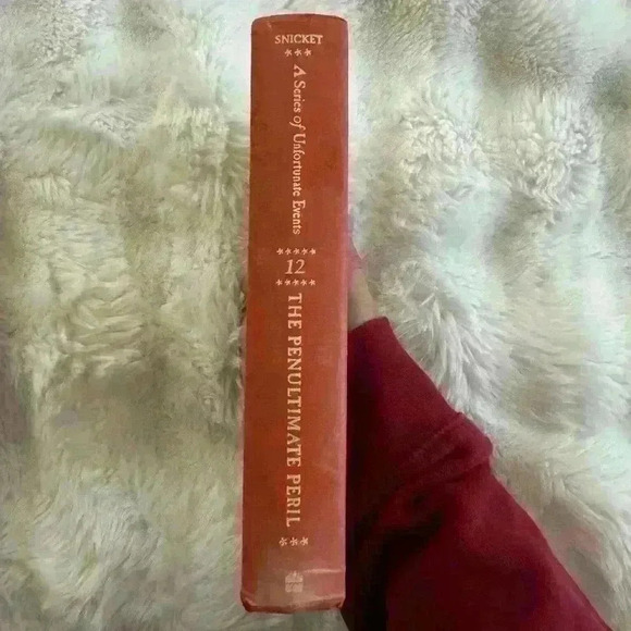 4 Book Bundle Novels including The Series  of Unfortunate Events and Mockingbird - Picture 6 of 14